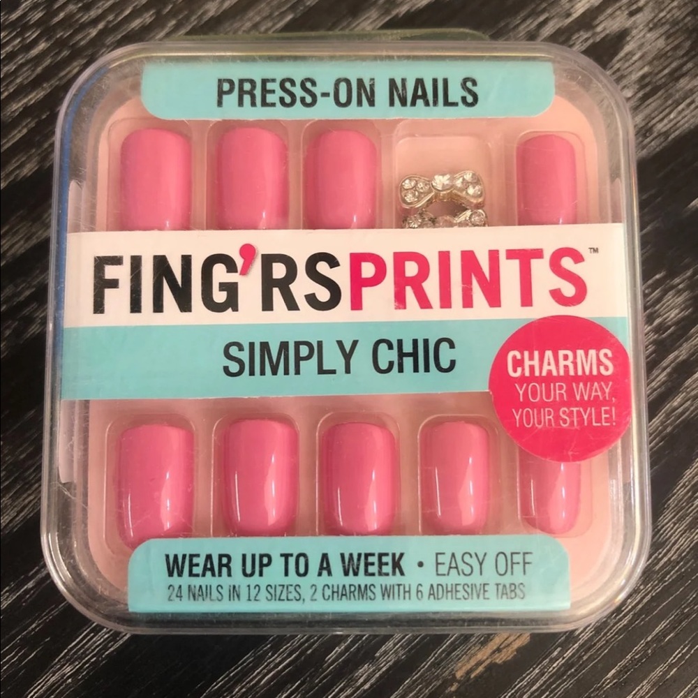 Fing’rs Prints Press On Nails Simply Chic